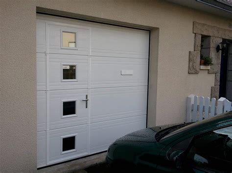 porte de garage avec hublot|Porte de garage sectionnelle rainurée Portillon intégrée avec .